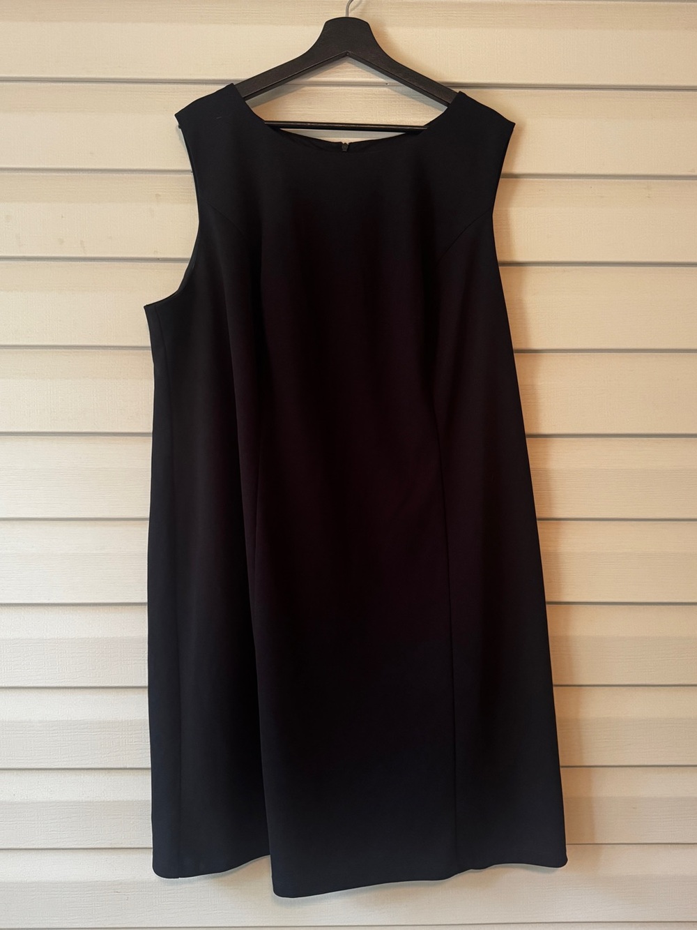 AGB Women’s Plus Size 20W Black Sleeveless Midi Shift Dress